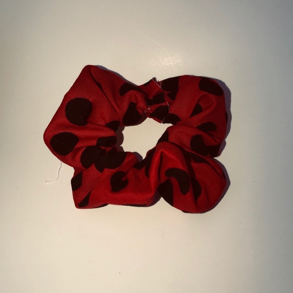 Accessories - Red scrunchie